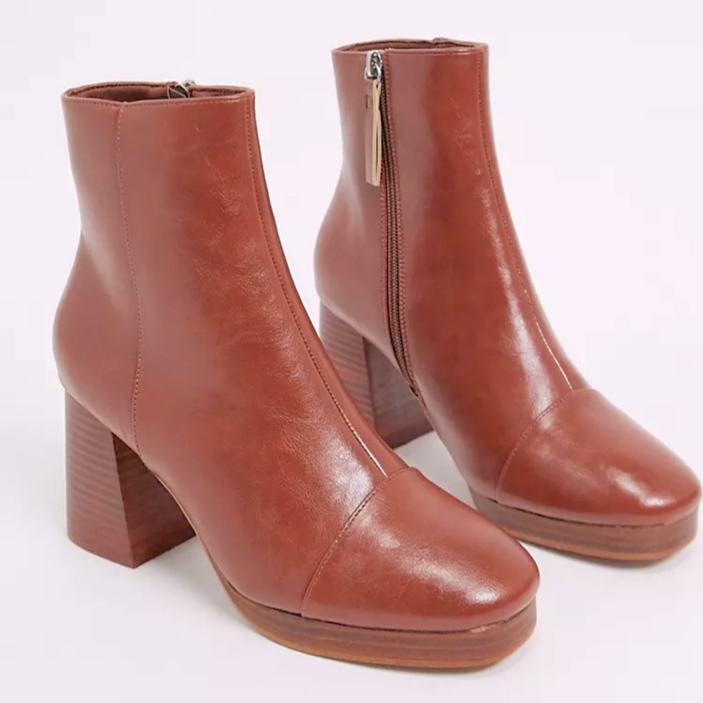 ASOS DESIGN Rhona platform boots in tan